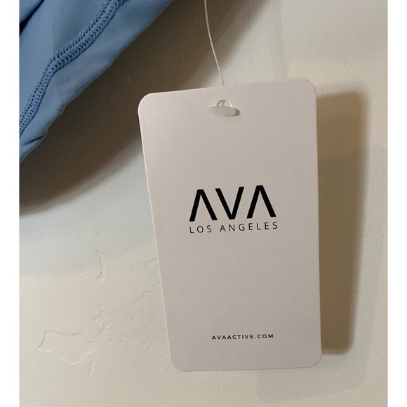 NWT AVA Los Angeles Women's Light Blue Curved Hem Activewear Top Size M - Picture 4 of 5